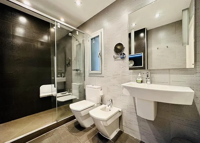 Moana Costabravasi *