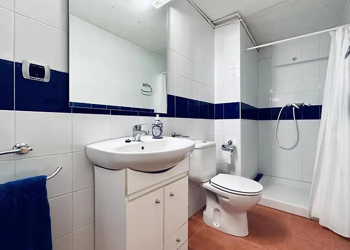 Moana Costabravasi *